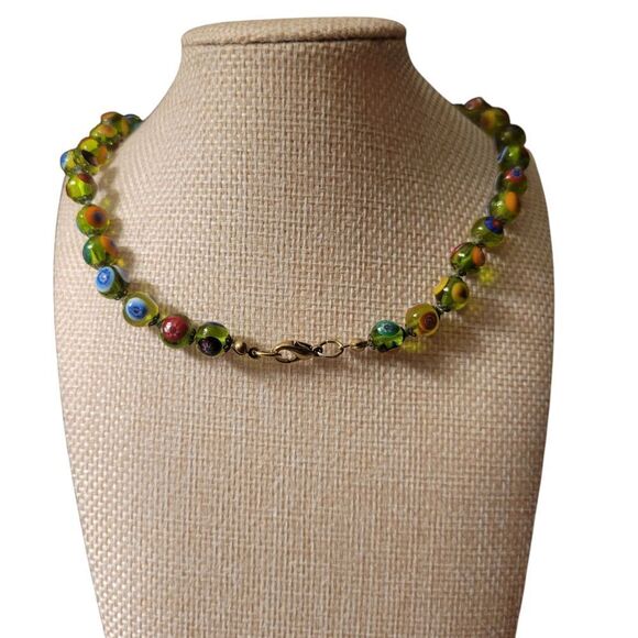 Green Glass Beaded Neacklace - Picture 6 of 6
